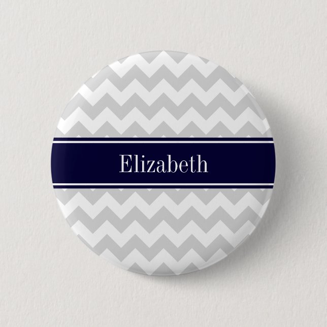 Macaron Rond 5 Cm Lt Grey Blanc Chevron Marine Nom bleu Monogramme (Devant)