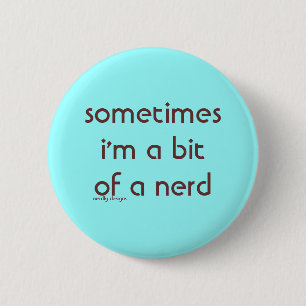 Macaron Rond 5 Cm mordu d'un bouton nerd
