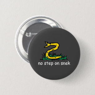 Macaron Rond 5 Cm Pas de pas sur les mèmes de serpent Gadsden parodi
