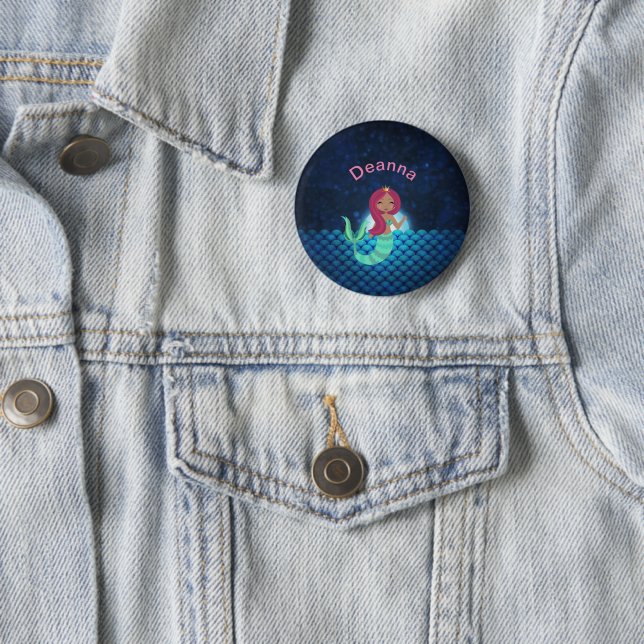Macaron Rond 5 Cm Sirène en vert et bleu dans l'océan lune (En situation)