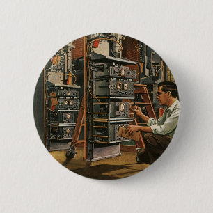 Macaron Rond 5 Cm Technicien radio vintage réparant de l'équipement