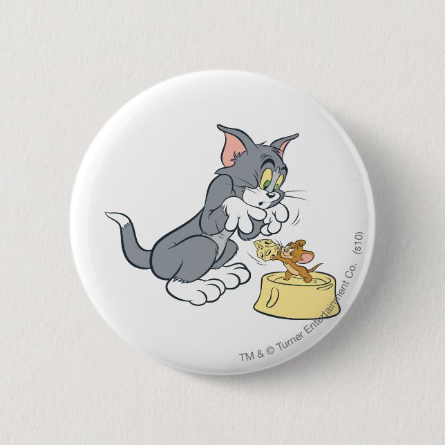 Macaron Rond 5 Cm Tom et Jerry nourrissent le chat (Devant)