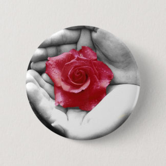 Macaron Rond 5 Cm Un rose dans la main 2