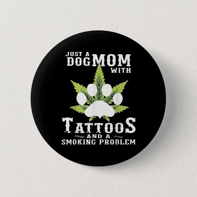 Macaron Rond 5 Cm Une Maman De Chien Avec Des Tatouages Et Un Problè (Devant)