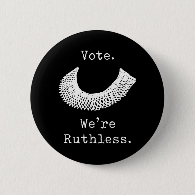 Macaron Rond 5 Cm Vote Nous sommes des droits des femmes impitoyable (Devant)