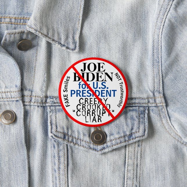 Macaron Rond 7,6 Cm Le président anti-démocrate Joe Biden (En situation)