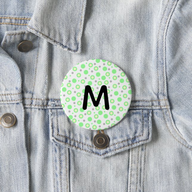 Macaron Rond 7,6 Cm Monogramme Green Cream Gris Pois (En situation)