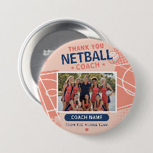 Photo d'équipe moderne de netball avec l'entraîneu