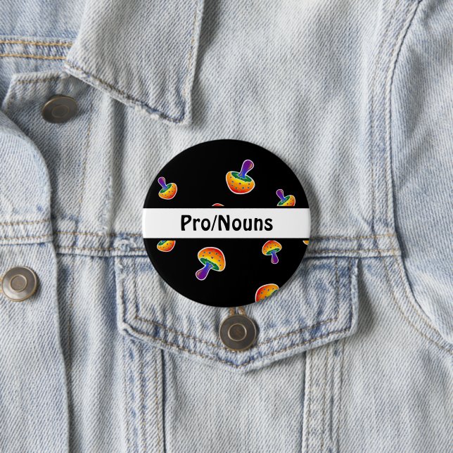 Macaron Rond 7,6 Cm Prononononounes de champignons LGBTQIA (En situation)