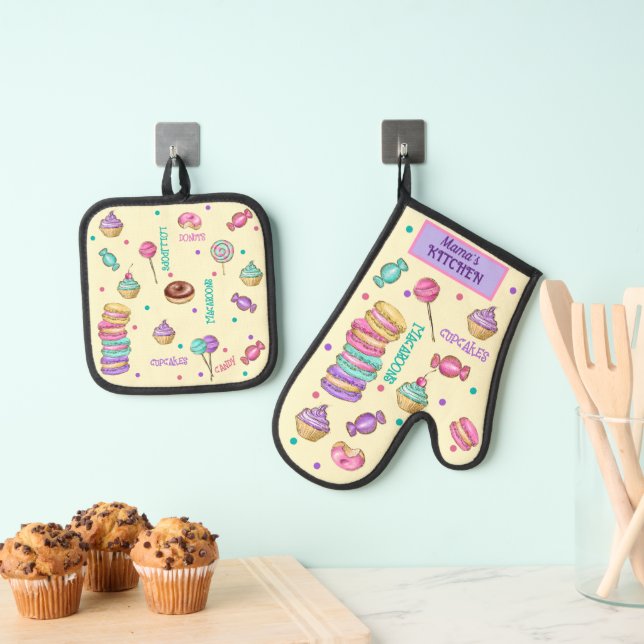 Macaroons Cupcakes Lollipops and Doughnuts  Oven Mitt & Pot Holder Set (Insitu(Hanging))
