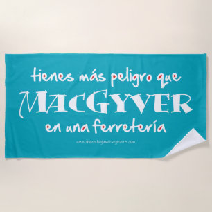 MacGyver en una ferretería Beach Towel