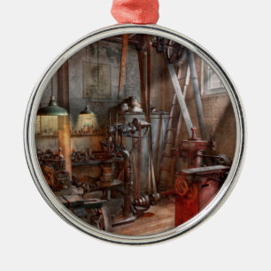 Machinist - The modern workshop Metal Ornament