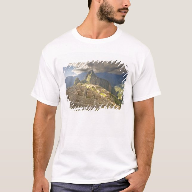 Machu Picchu, ancient ruins, UNESCO world 2 T-Shirt (Front)