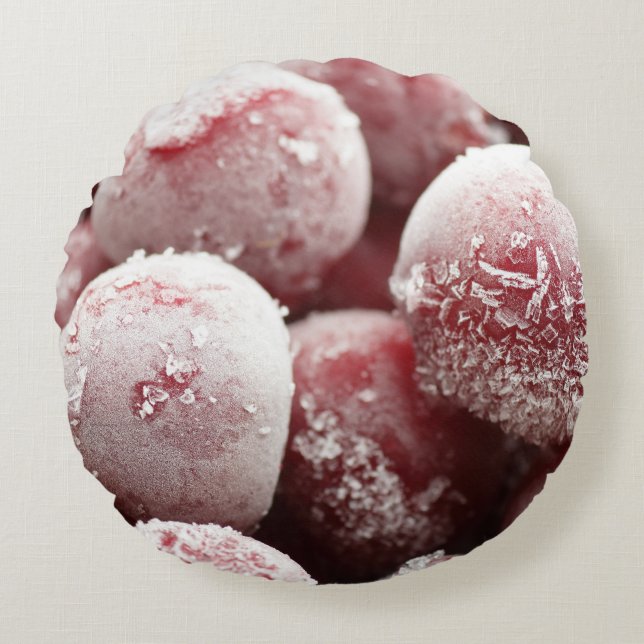 Macro frozen berries, closeup texture. round pillow (Front)
