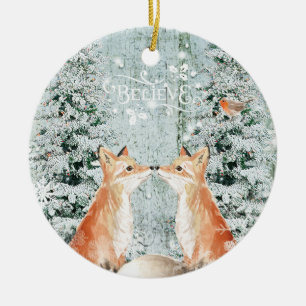 macule la décoration de neige d'hiver d'ornement