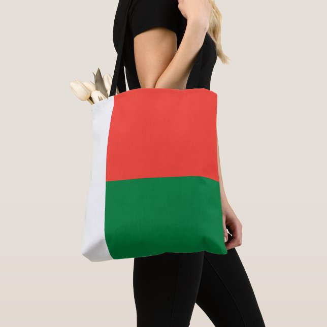 Madagascar flag tote bag (Close Up)