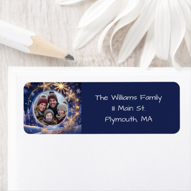 Magical Christmas time - golden snowflakes, photo (Insitu)