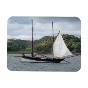 Magnet Flexible Bateau à voile dans le loch Crinan, Écosse