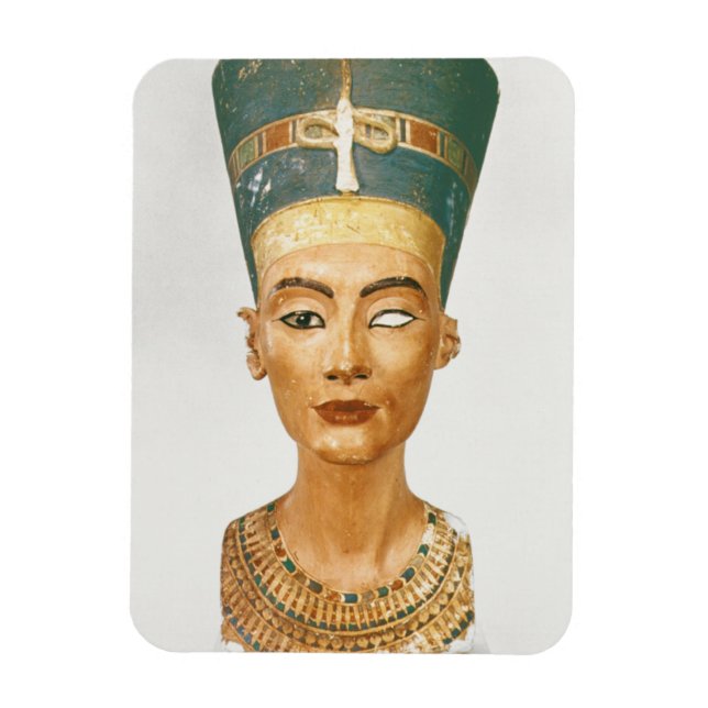Magnet Flexible Bust of Queen Nefertiti, front view, from the stud (Vertical)