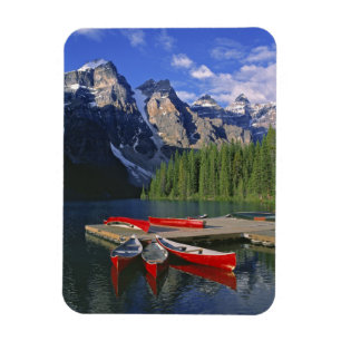 Magnet Flexible Canada, Alberta, lac Moraine. Des canoës rouges at