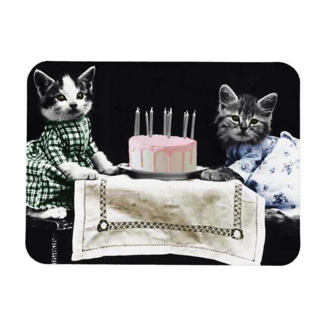 Magnet Flexible Cats celebrating a birthday with cake and candles (Horizontal)