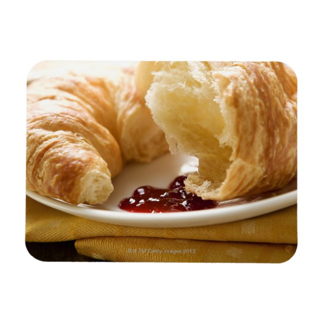 Magnet Flexible Croissant avec confiture dans l'assiette (Horizontal)