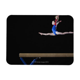 Magnet Flexible Gymnaste (9-10) sautant sur le faisceau