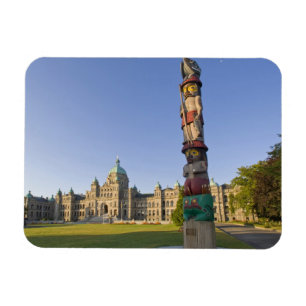 Magnet Flexible Mât totem devant l'édifice du Parlement à
