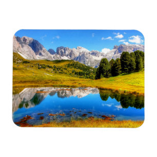Magnet Flexible Paysage vert avec étang et montagnes neigeuses
