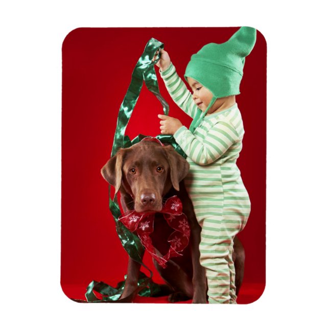 Magnet Flexible Petit garçon décorant un chien (Vertical)