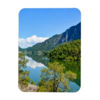 Photo de montagne au lac panoramique réfléchissant