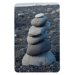 Magnet Flexible Pile De Rochers Gris Sur La Plage