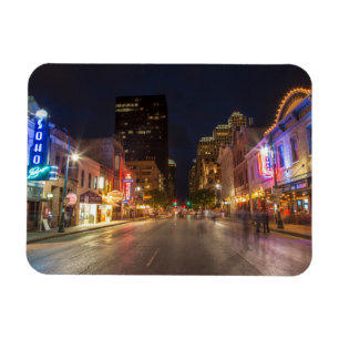 Magnet Flexible Sixième Rue À Dusk Dans Le Centre-Ville D'Austin,