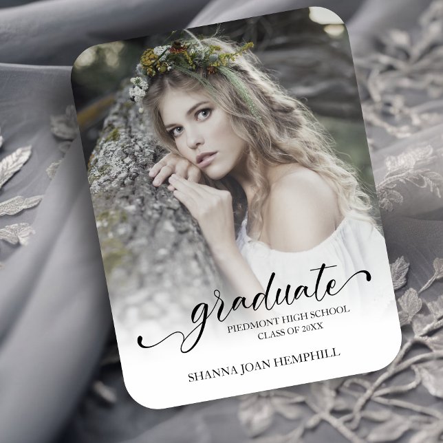 Magnet Flexible Typographie Chic Script Graduate School Graduate (Chic Typography Script Graduate School Graduation Magnet.)