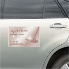 Femme de ménage nettoyant la maison Rose Gold Bril