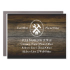 Le charpentier professionnel de constructeur usine