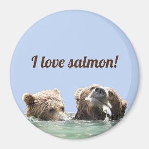 Magnet w/  grizzly bear & cub with salmon