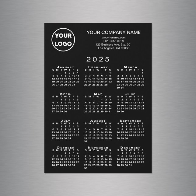 Magnétique Calendrier 2025 - Logo d'entreprise Texte Carte ma (2025 Calendar Business Logo Text Black Magnet Card in situ)