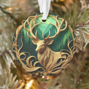 Magnifique buck regardant dans une forêt sereine