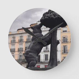 Magroño bear  round clock