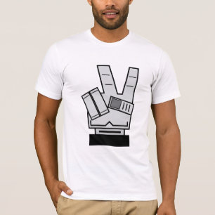 Main robotique montrant T-shirt T-shirt de la paix