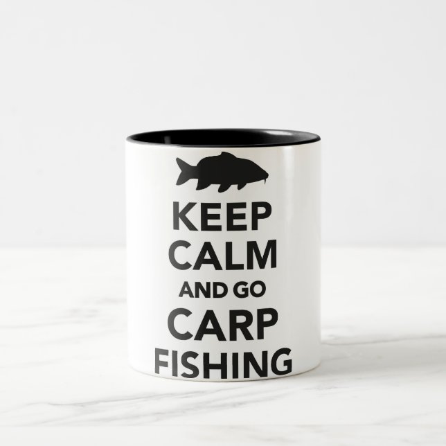 "Maintenez calme et allez tasse de pêche de carpe" (Centre)