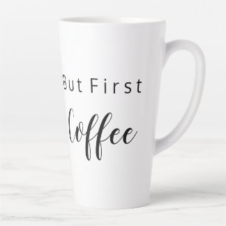 Mais la première tasse de café en latte pour amour
