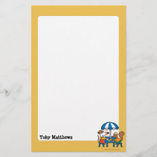 Maisy écrit des cartes postales sous le parapluie