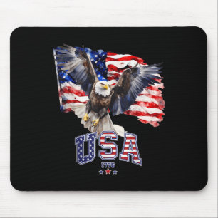 Majestic American Bald Eagle With Usa Flag 4th Of Mouse Pad