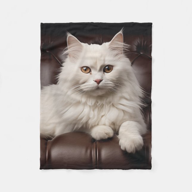 Majestic white cat fleece blanket (Front)