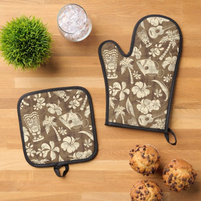 Makapuu Beach Hawaiian Batik Brown Oven Mitt & Pot Holder Set (Top Down)