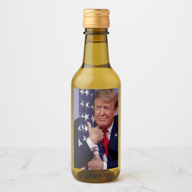 Make America Great Again - Trump 2020 Wine Label (Front)