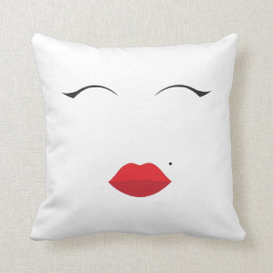 make up // Marilyn Monroe inspired// lips n eyes Throw Pillow