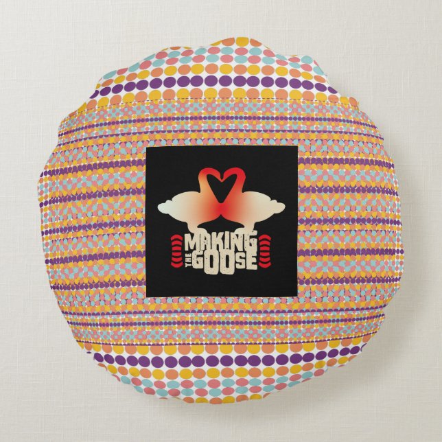 MAKING THE GOOSE BY MASANSER PIXELAT ROUND PILLOW (Back)